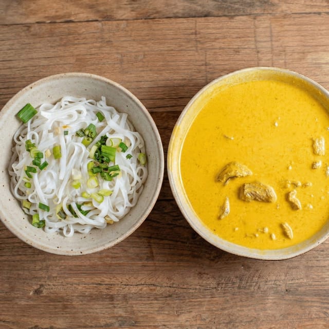 Toi Curry Noodles.